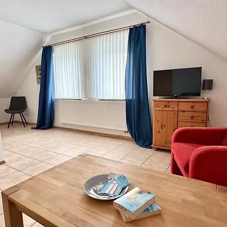 Krabbe 2, Bensersiel, Mit Gemeinschaftlichen Garten Appartamento *